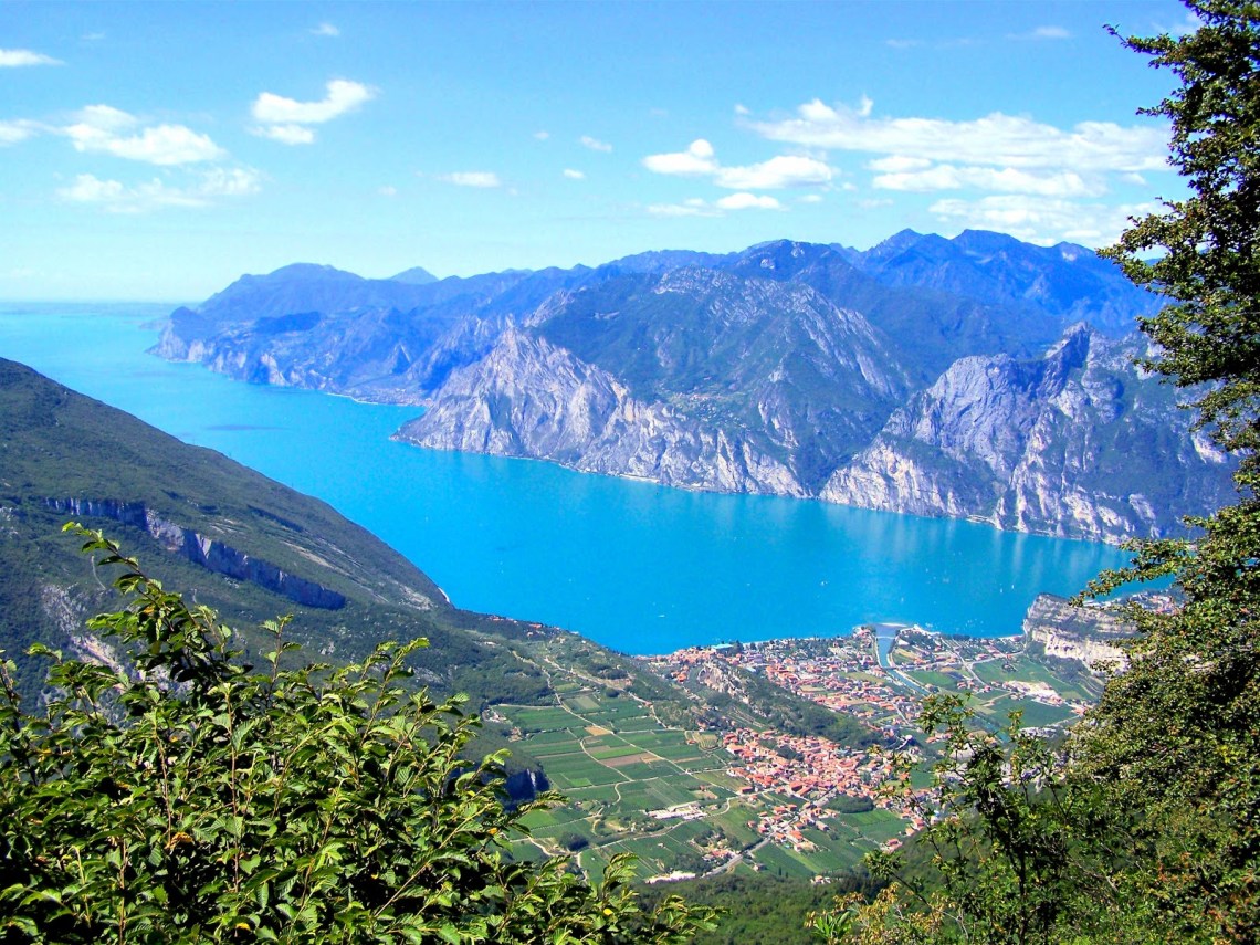 italy-lake-garda-wikimedia